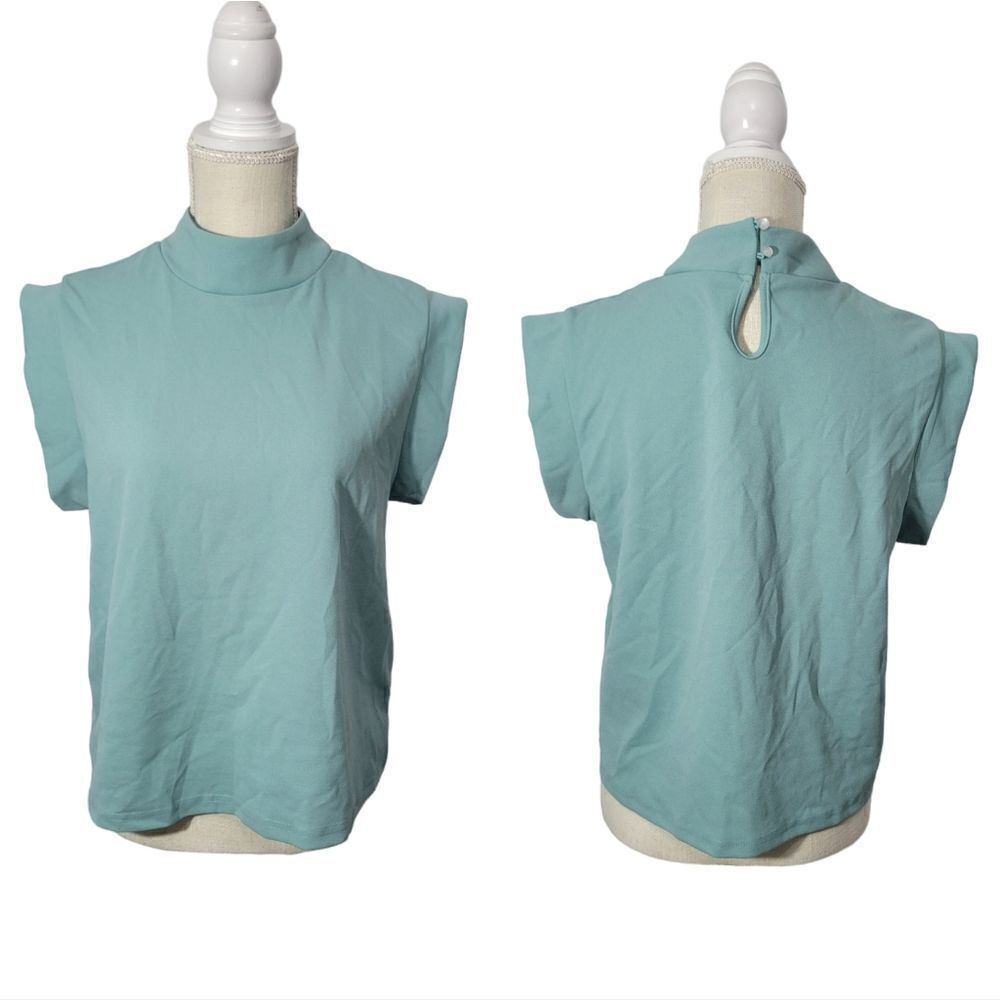 Emery rose NWT blouse